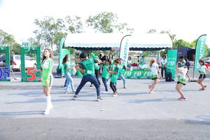 BIB: 
                            <button type="button" onclick="openModal(3657152)" class="btn btn-primary btn-sm float-right btn-popup" data-toggle="modal" data-target=".modal-high-quality">
                        <i class="fas fa-shopping-cart"></i> Add to Cart
                    </button>
                                            <button type="button" onclick="isThisMe(3657152, true)" class="btn btn-success btn-sm float-right btn-popup btn-isme hidden" data-toggle="tooltip" data-placement="bottom" title="นี่คือรูปของคุณใช่ไหม คลิกที่นี่เพื่อเอาเข้าอัลบั้ม">
                        <i class="fas fa-plus"></i> Add to album
                    </button>
                    <button type="button" onclick="isThisMe(3657152, false)" class="btn btn-warning btn-sm float-right btn-popup btn-isnotme hidden">
                        <i class="fas fa-ban"></i> Remove from album
                    </button>